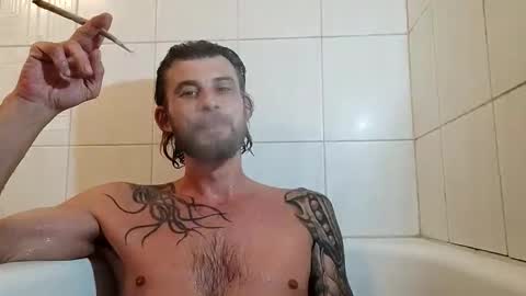Snapshot of swissfuucker86 chatting on 09.14.25 swiss fuucker 86 online show from 09.14.25