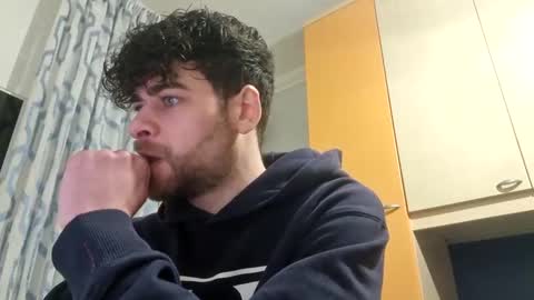 Snapshot of switchema chatting on 03.01.25 Emanuele online show from 03.01.25