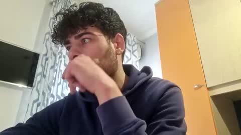 Snapshot of switchema chatting on 03.03.25 Emanuele online show from 03.03.25