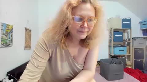 Snapshot of switchlorenx chatting on 12.05.24 switchlorenx online show from 12.05.24