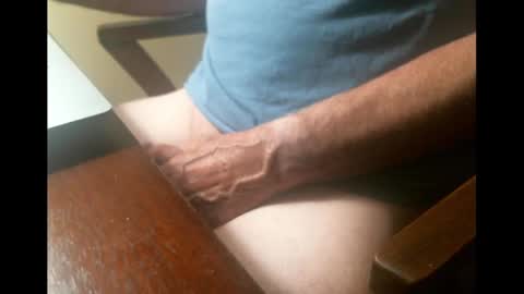 Snapshot of swizzle__stick chatting on 09.30.25 will jeffers online show from 09.30.25