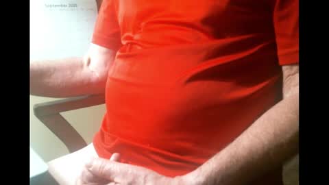 Snapshot of swizzle__stick chatting on 10.07.25 will jeffers online show from 10.07.25