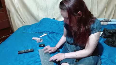 sydney_kane_ online show from 12.19.24