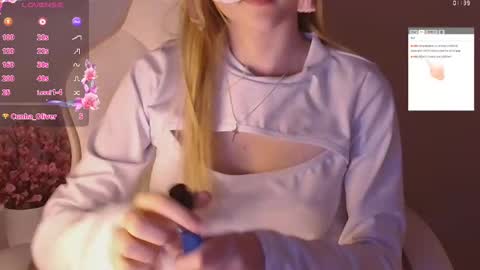 Snapshot of sydney_max chatting on 10.11.25 Milena online show from 10.11.25