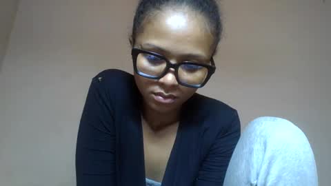 Snapshot of sylvaniah01 chatting on 07.16.26 sylvaniah01 online show from 07.16.26