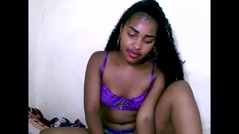 Snapshot of sylviasexy27 chatting on 01.01.25 sylviasexy27 online show from 01.01.25