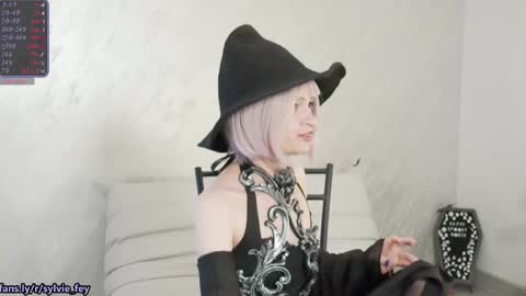 Sylvie online show from 10.03.25