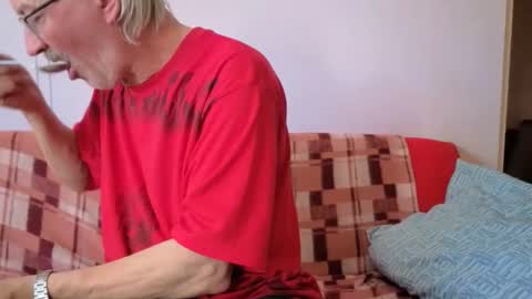 Snapshot of szaszinno6669068 chatting on 11.05.25 szaszinno6669068 online show from 11.05.25