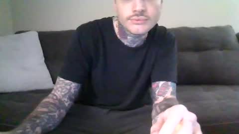 Snapshot of t0914 chatting on 10.29.25 t0914 online show from 10.29.25