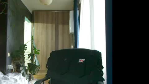 Snapshot of t_huracane chatting on 07.12.26 Huracane online show from 07.12.26