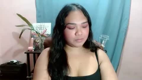 Snapshot of tabatenaxoxo chatting on 10.07.25 Christine online show from 10.07.25