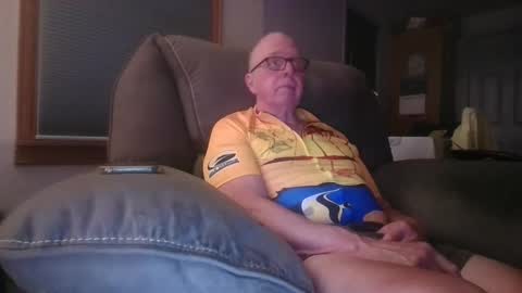 Snapshot of tacrunner66_ chatting on 09.30.25 tacrunner66_ online show from 09.30.25