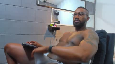 Snapshot of tafari_1 chatting on 01.04.25 Tafari Zulu online show from 01.04.25