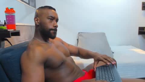 Snapshot of tafari_1 chatting on 01.10.25 Tafari Zulu online show from 01.10.25