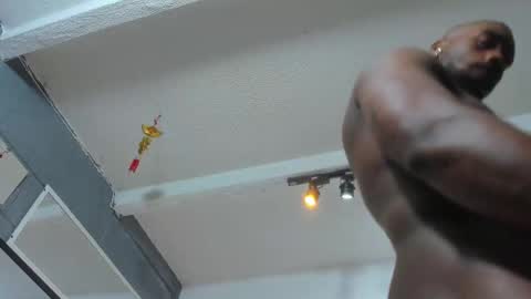 Snapshot of tafari_1 chatting on 09.11.25 Tafari Zulu online show from 09.11.25