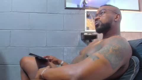 Snapshot of tafari_1 chatting on 10.18.25 Tafari Zulu online show from 10.18.25