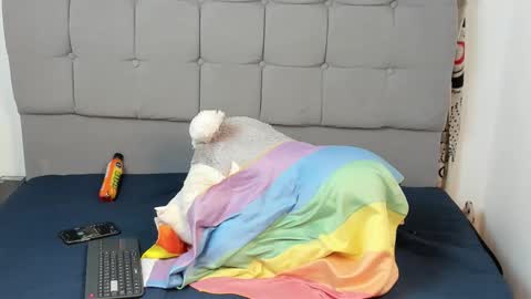 tailor online show from 10.23.25