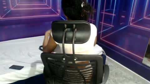 Snapshot of tainara_ebonny chatting on 11.15.25 Tainara online show from 11.15.25