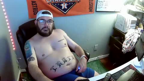 TaintNuzzler online show from 10.04.25