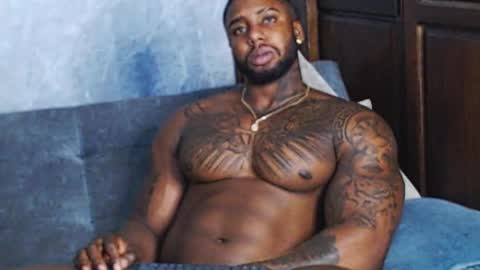 Tairon Tucke online show from 12.29.24