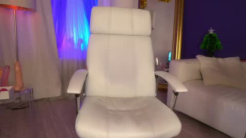 Margo online show from 12.27.24