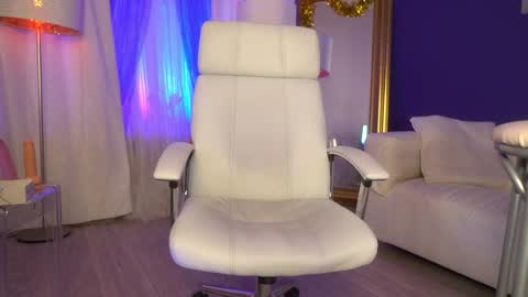 Margo online show from 01.14.25