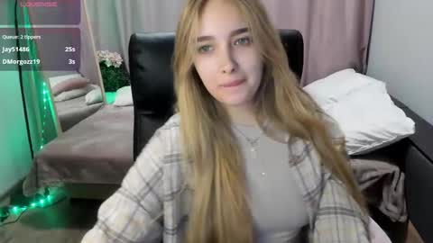 Taisia online show from 03.14.26