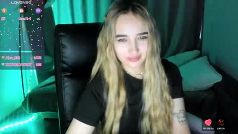 Taisia online show from 03.18.26