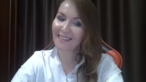 taisialucky77 online show from 10.31.25