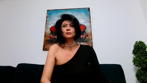 Taissa1 online show from 11.15.25