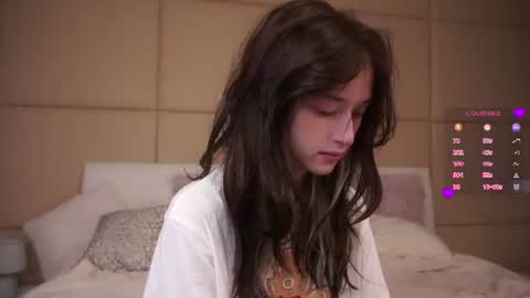 Mia online show from 06.26.26