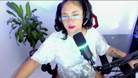 Snapshot of takaragr chatting on 10.08.25 kalagr online show from 10.08.25