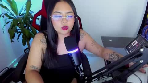 Snapshot of takaragr chatting on 10.27.25 kalagr online show from 10.27.25