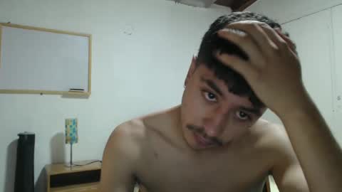 Snapshot of talhi_ chatting on 01.02.25 talhi_ online show from 01.02.25