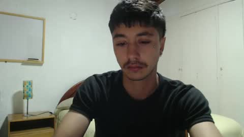 Snapshot of talhi_ chatting on 01.03.25 talhi_ online show from 01.03.25