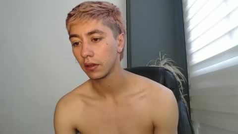 Snapshot of talhi_ chatting on 02.08.25 talhi_ online show from 02.08.25