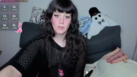 Snapshot of talia_bloodina chatting on 11.15.25 Talia Bloodina online show from 11.15.25