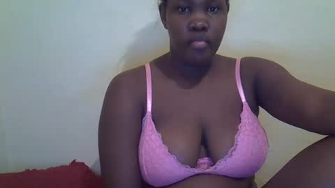 Snapshot of taliah254 chatting on 02.14.25 taliah254 online show from 02.14.25