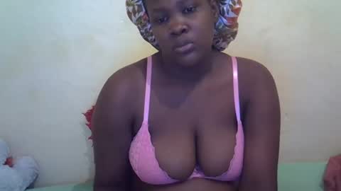Snapshot of taliah254 chatting on 02.22.25 taliah254 online show from 02.22.25
