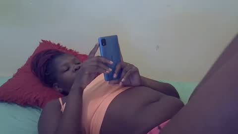 Snapshot of taliah254 chatting on 02.28.25 taliah254 online show from 02.28.25