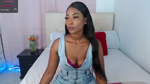 taliana  modelo independiente online show from 03.11.25
