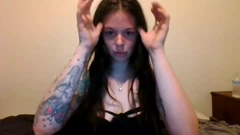 Lily Rhoades online show from 03.20.26