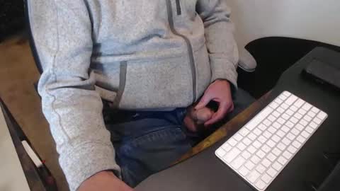 Snapshot of tallguy4unow chatting on 01.14.26 tallguy4unow online show from 01.14.26