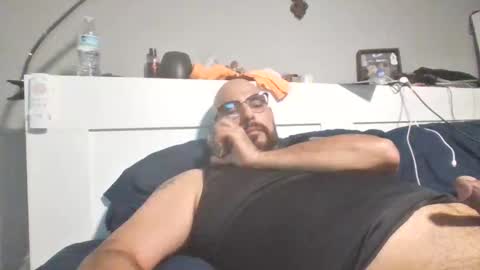 Snapshot of talllatino310 chatting on 10.21.25 talllatino310 online show from 10.21.25