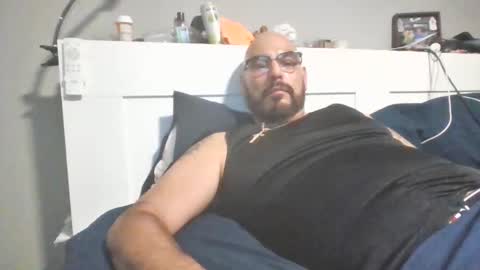 Snapshot of talllatino310 chatting on 10.22.25 talllatino310 online show from 10.22.25