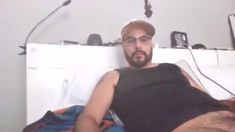 Snapshot of talllatino310 chatting on 11.10.25 talllatino310 online show from 11.10.25