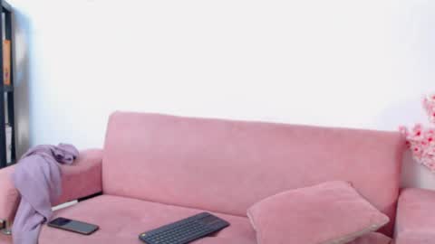 Snapshot of tamar4_f00x chatting on 05.02.26 Hi im sara online show from 05.02.26
