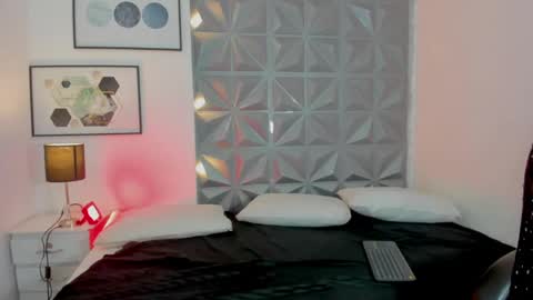tamara_rouse57 online show from 09.30.25