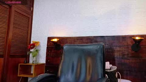    online show from 10.08.25