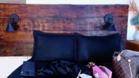 Snapshot of tamara_sanz1 chatting on 02.18.26 online show from 02.18.26